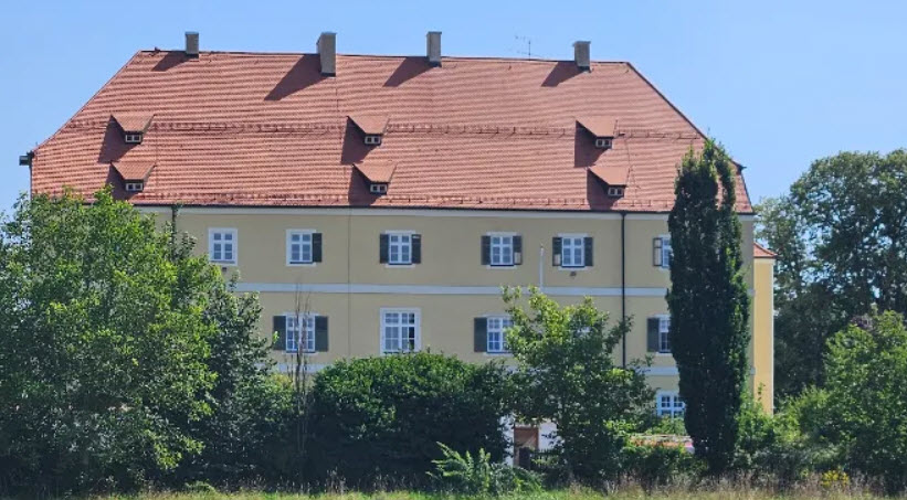Schloss Unterweikertshofen, Germany